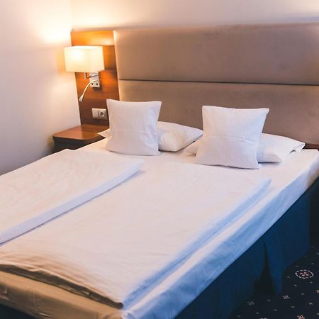 אינוואלד Parkhotel Lyson מראה חיצוני תמונה